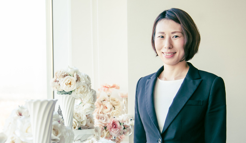 営業本部衣装部部長 古山沙織
